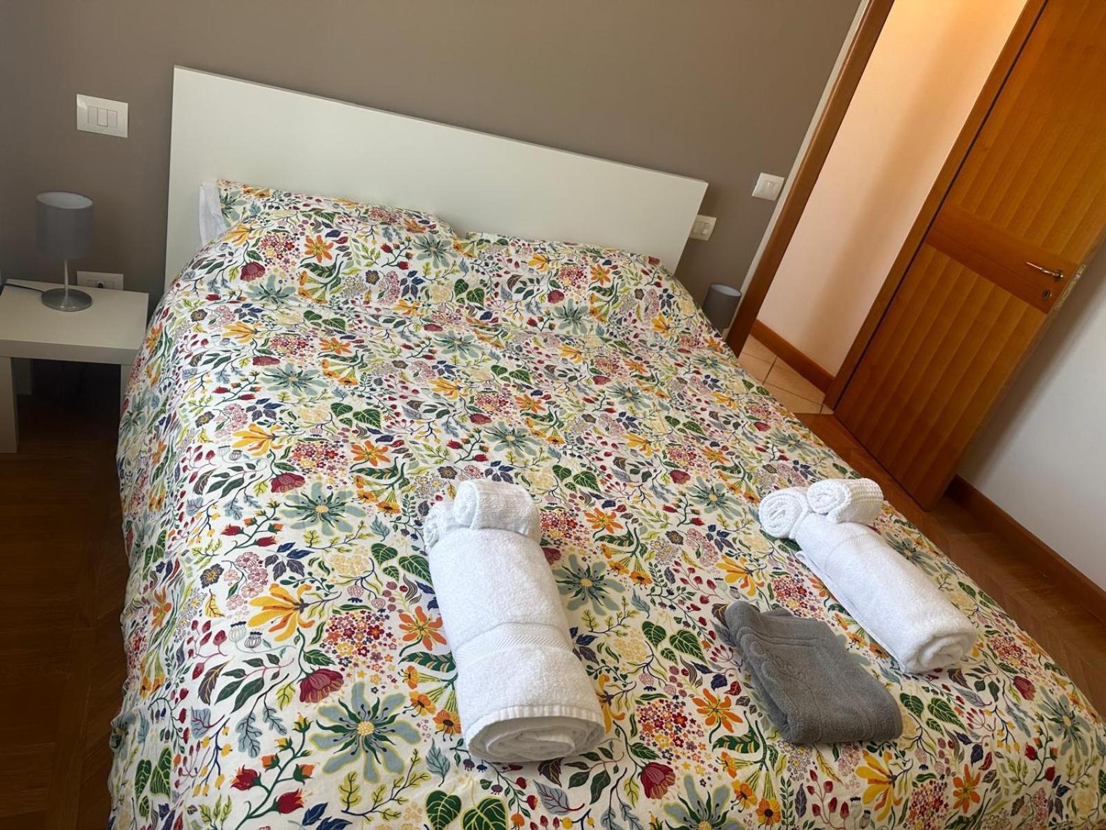 Nicholas B&B City Center- Apartment โบโลญญา ภายนอก รูปภาพ