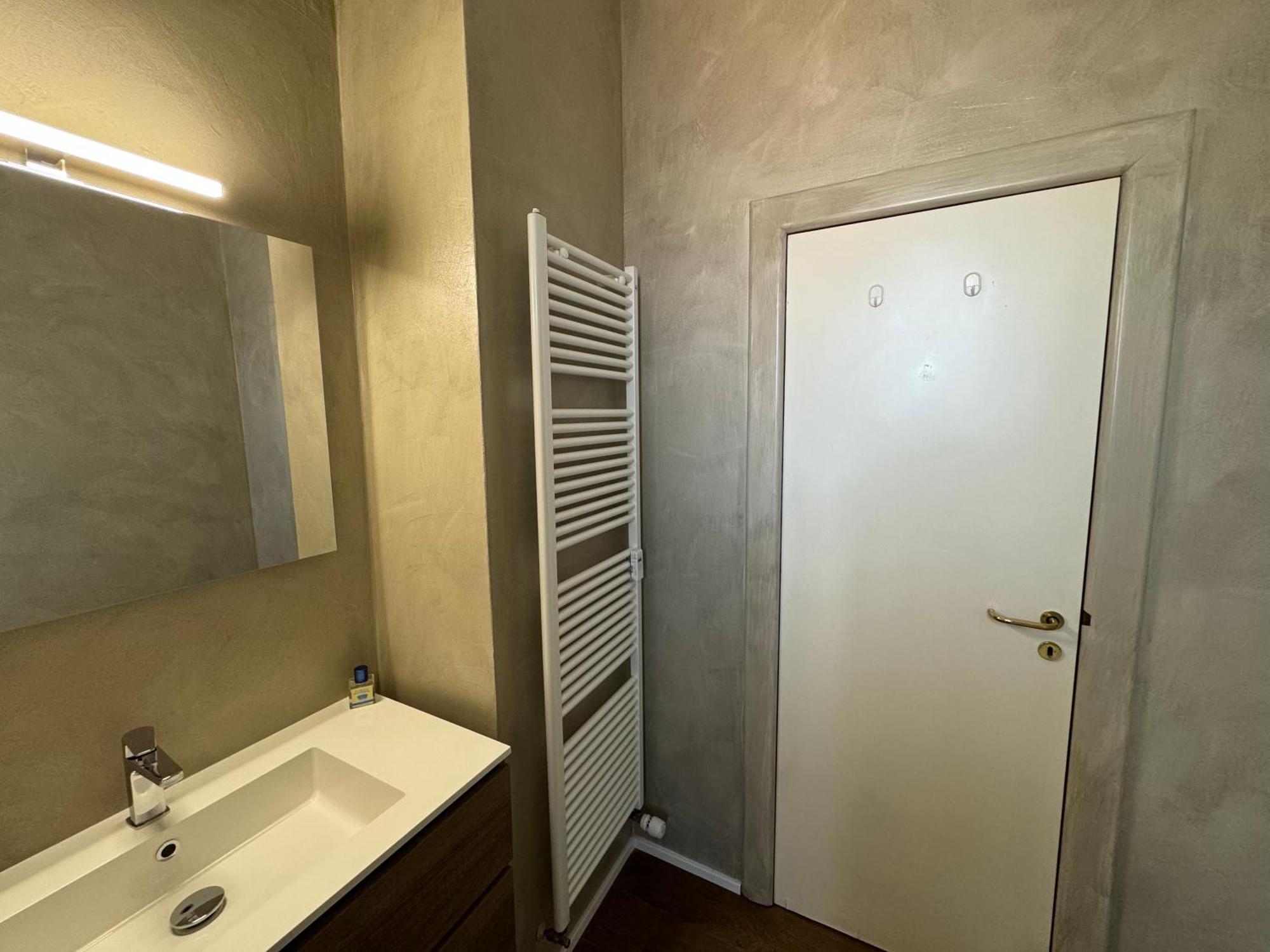 Nicholas B&B City Center- Apartment โบโลญญา ภายนอก รูปภาพ